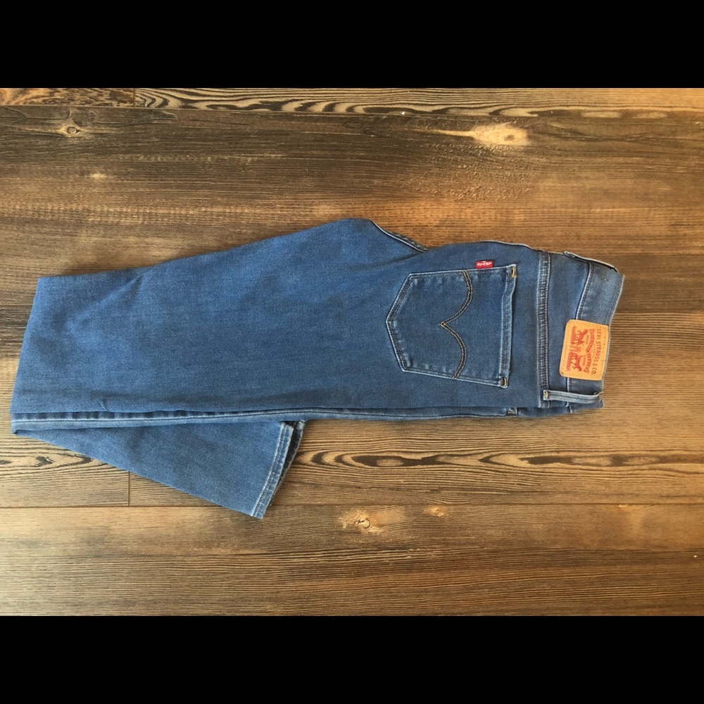 Levi’s 720 skinny blue jeans size 27
